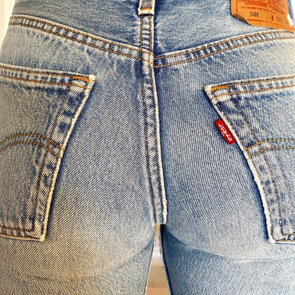 Meet your Posher, Rarejeanology - Picture 2 of 3